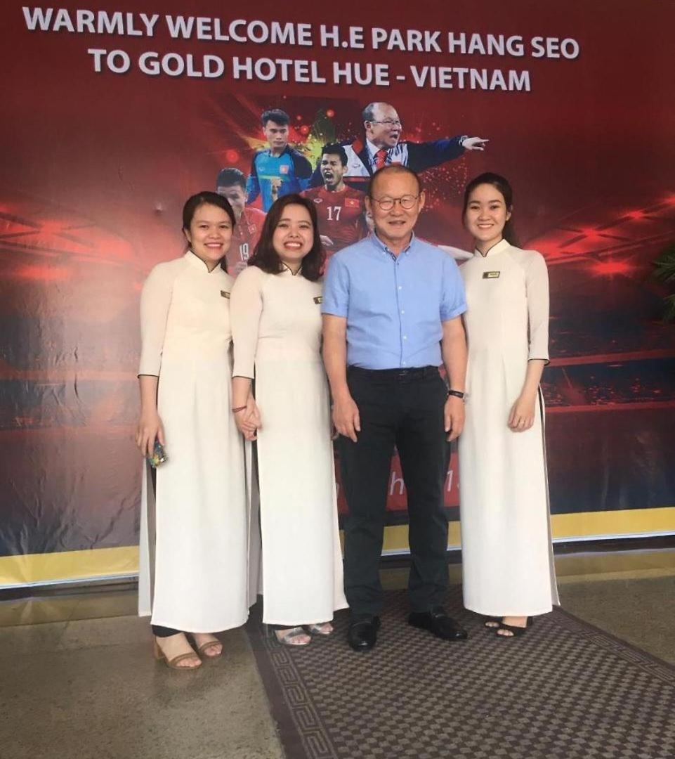 โรงแรมโกลด์ เว้ ภายนอก รูปภาพ